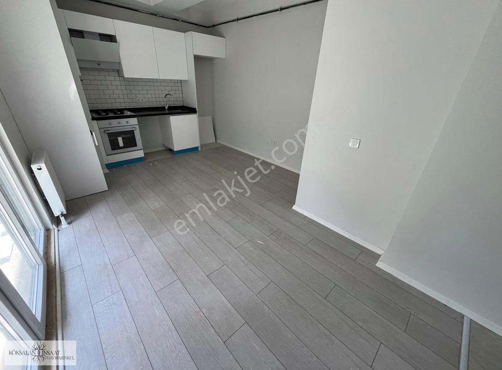 Köksalandan Altıntepede Ulaşıma Yakın Sıfır Ön Cephe Bahçeli 1+1 - Görsel 9