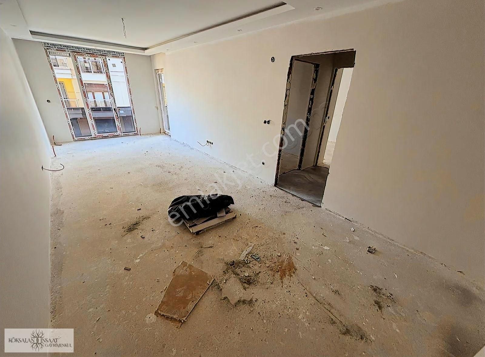 Köksalan'dan 63 Mevkinde Minibüs Yoluna 1. Paralelde Katta 2+1