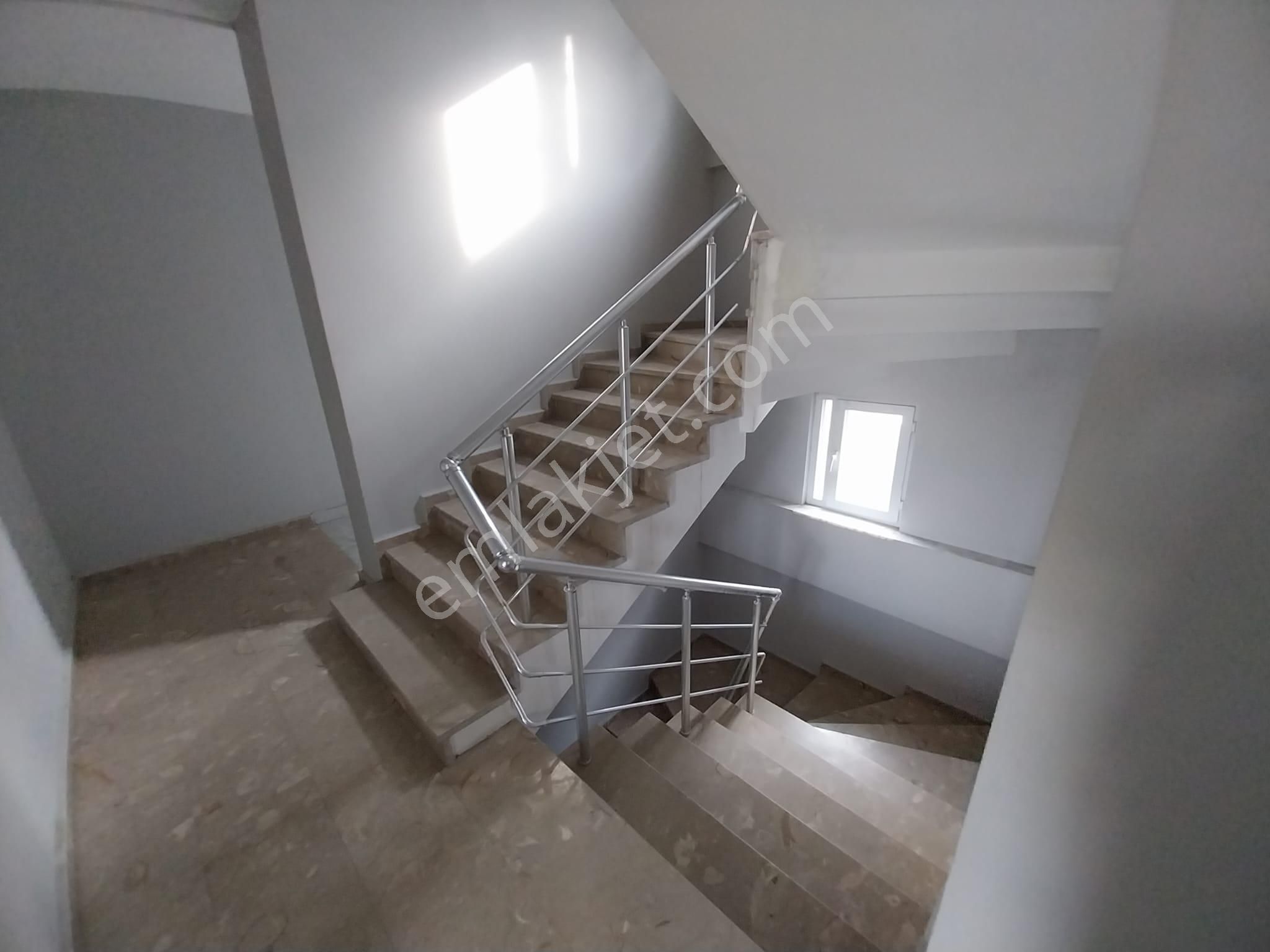 Üniversite Ve Tıp Fak.yürüme Mesafesinde1+1 Eşyalı Satılık Daire - Görsel 20