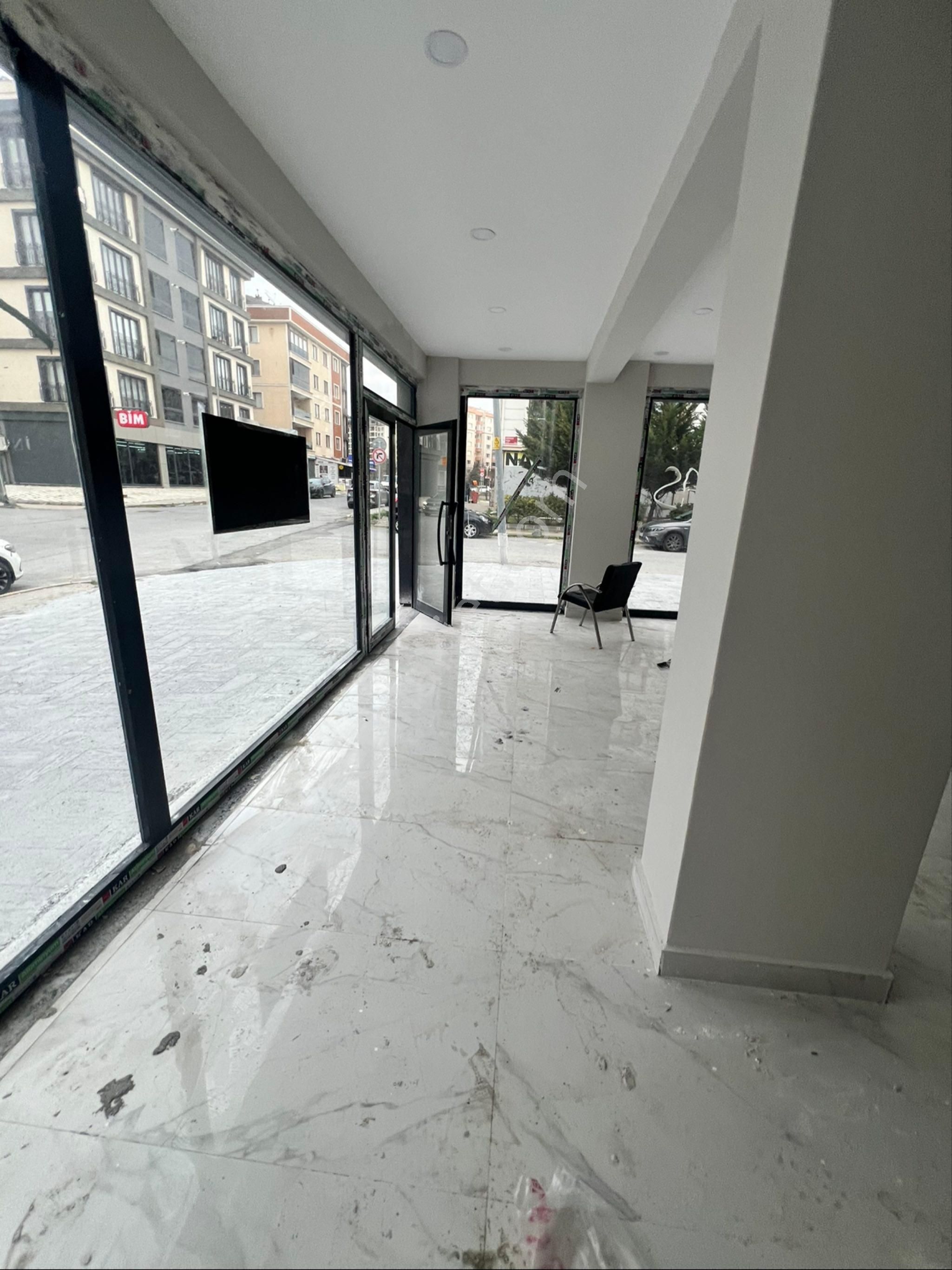 Kiralık Dükkan Yanında Ki Dükkanla Birleştirilebilir - Görsel 5