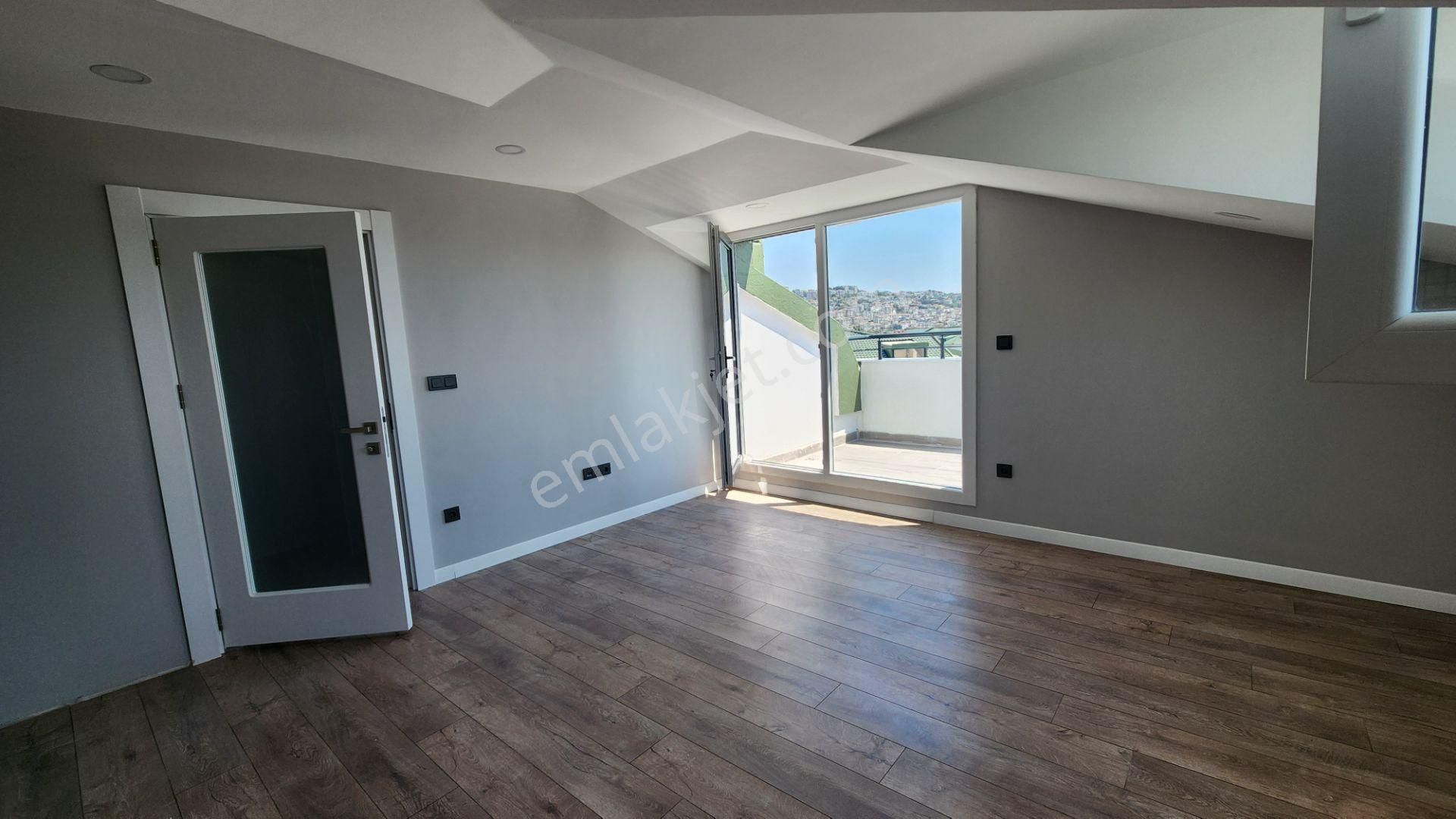 Özgün Emlaktan Sahilde Güvenlikli Sitede 6+2- Deniz Manzaralı Sıfır Lüx Dublex - Görsel 21