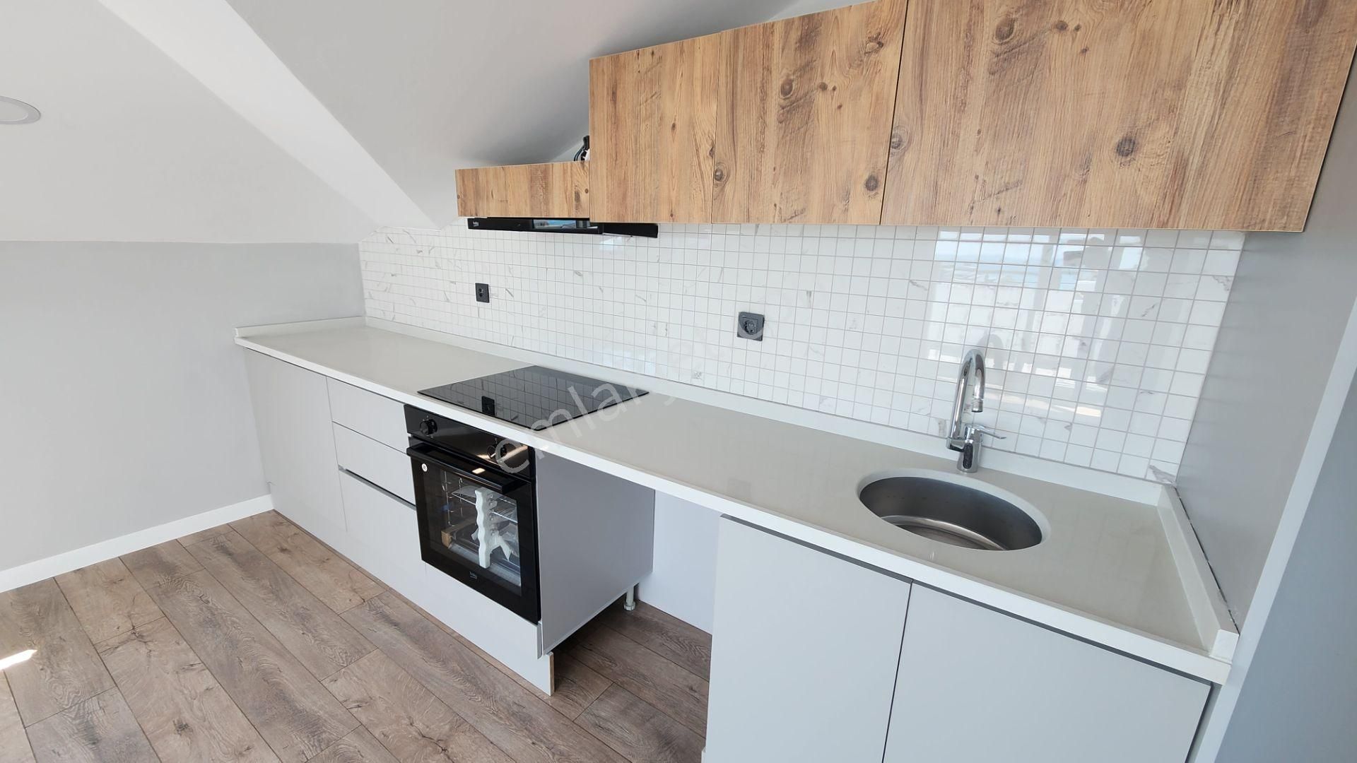 Özgün Emlaktan Sahilde Güvenlikli Sitede 6+2- Deniz Manzaralı Sıfır Lüx Dublex - Görsel 20