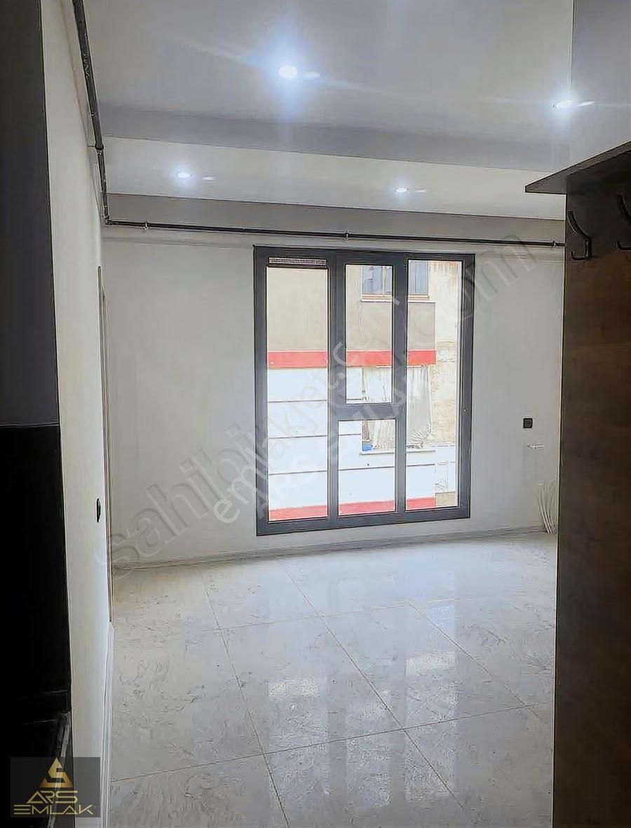 Ars'den 1+1 Sıfır Apart Sırakapılar Tekden 8.noter Yakın Lokasyn - Görsel 3