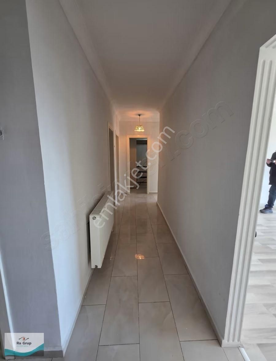Girne Bulvarı Üzerinde Park Manzaralı Bakımlı 3+1 Kiralık Daire - Görsel 4