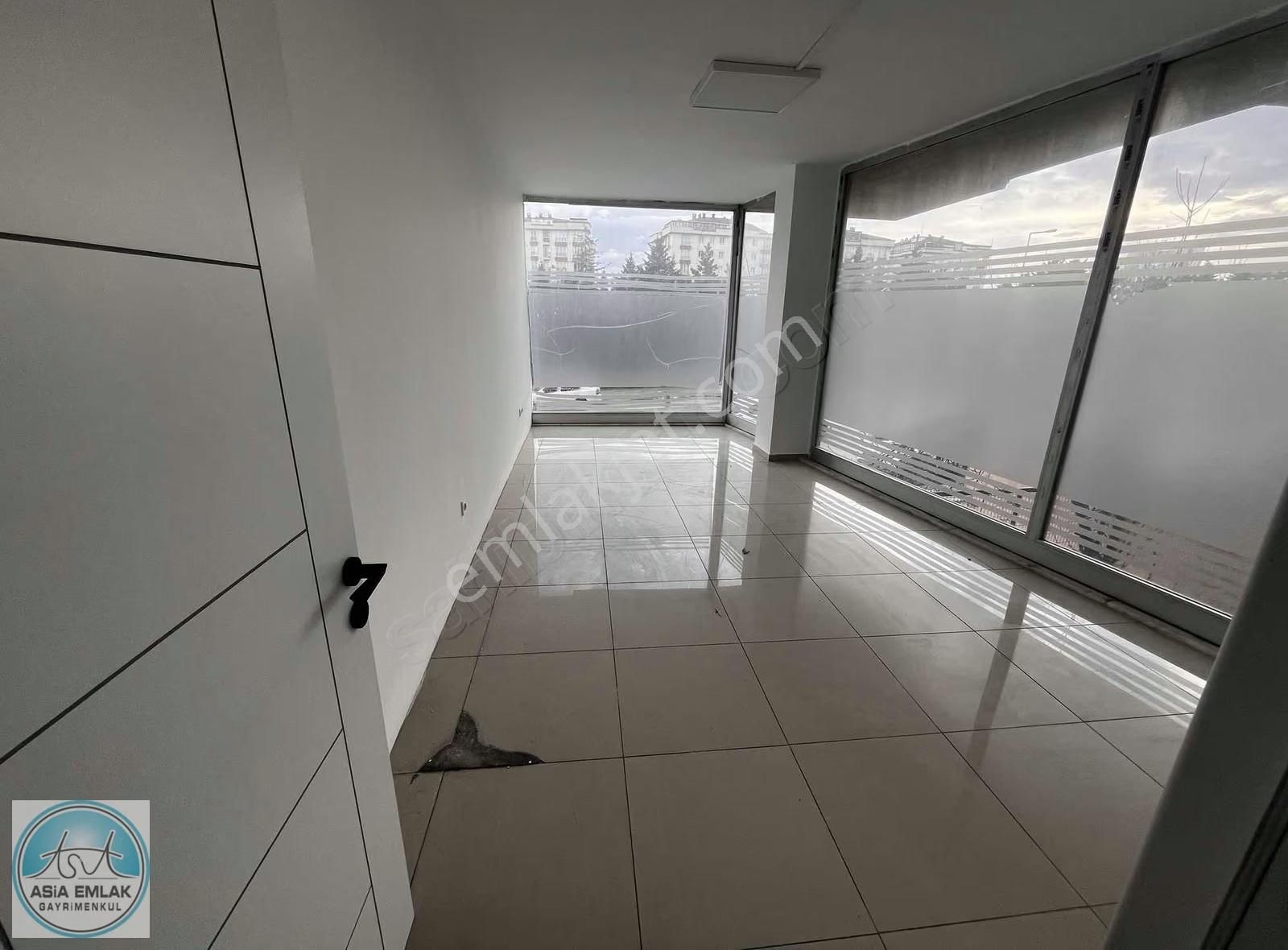Asia Dan Esenler Mah Cadde Üzeri Net 400 M2 Kiralık Dükkan - Görsel 22