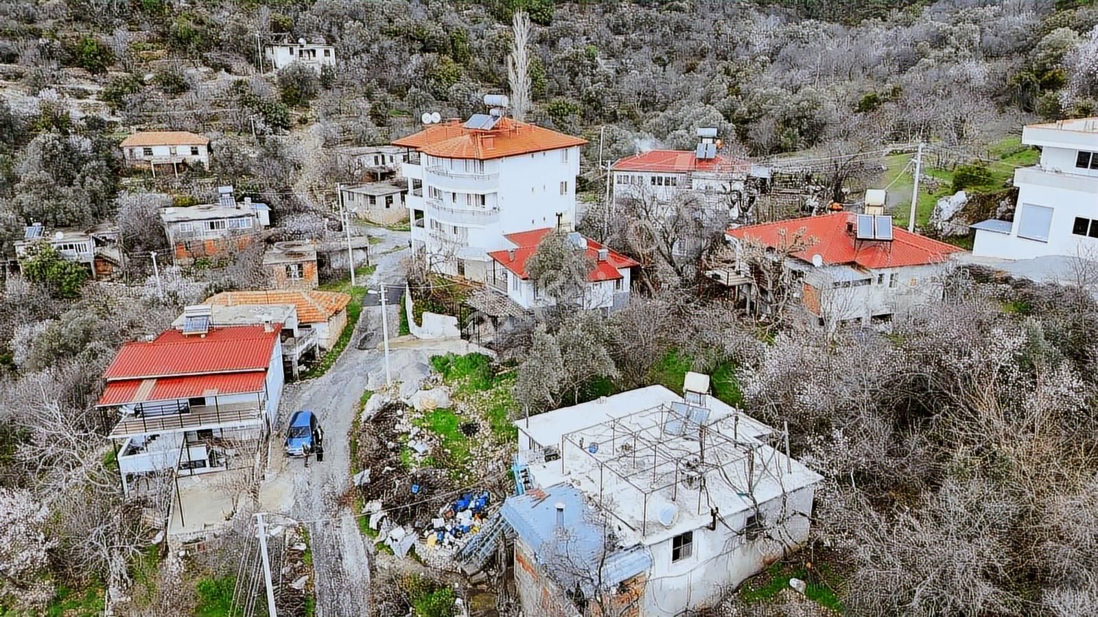 Alanya Orhan Mahallesinde 202m2 Köy İçi Yola Sıfır Satılık Tarla - Görsel 2