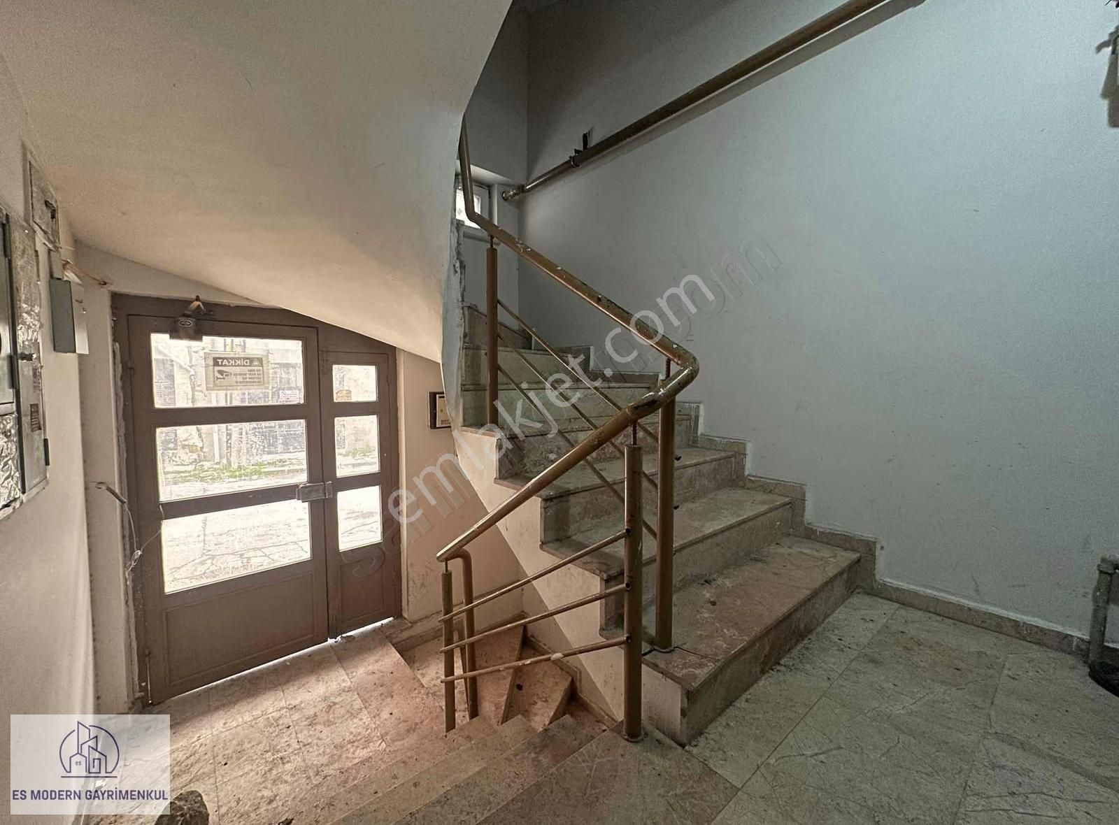 #fırsat# Üniversite Yanında Satılık 1+1 Geniş Daire - (c) - Görsel 4