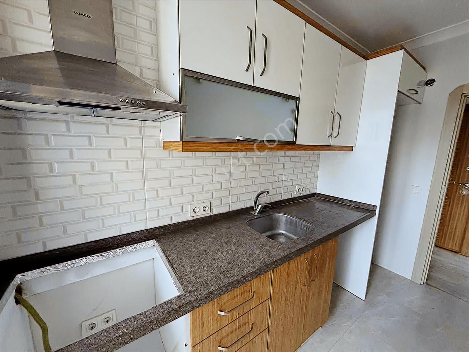 Fl Emlaktan Çekmeköy Metro Yakını 2+1 Arakat - Görsel 33