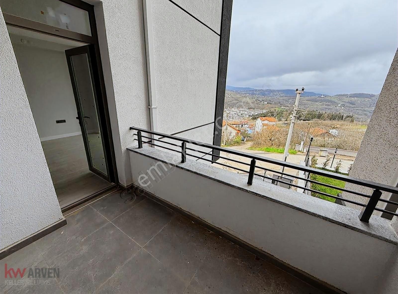 Mezire Başiskele'de Site İçinde Ebeveyn Banylu Satılık 2+1 Daire - Görsel 18