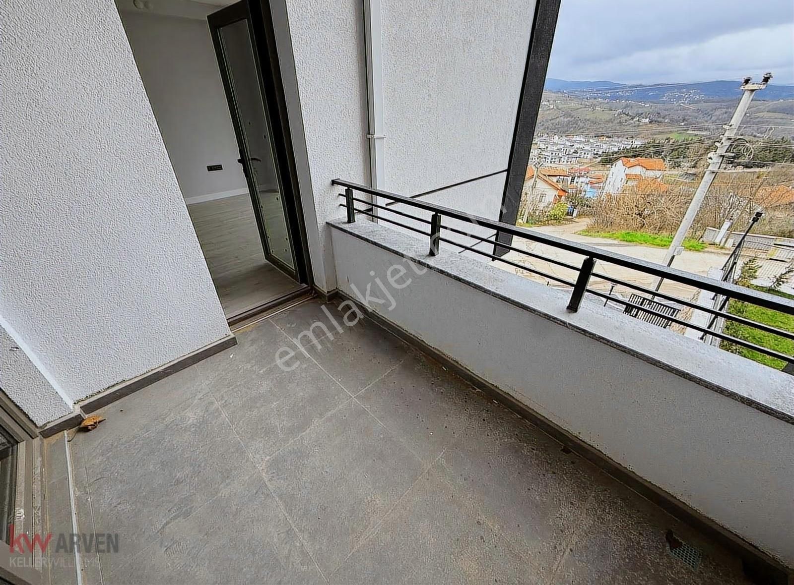 Mezire Başiskele'de Site İçinde Ebeveyn Banylu Satılık 2+1 Daire - Görsel 12