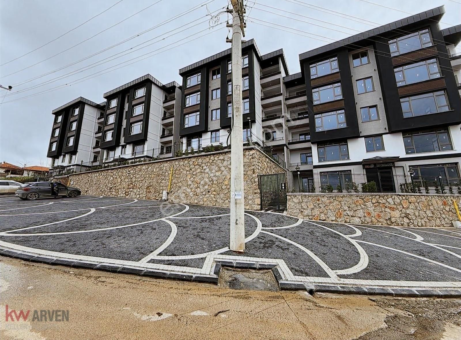 Mezire Başiskele'de Site İçinde Ebeveyn Banylu Satılık 2+1 Daire - Görsel 10