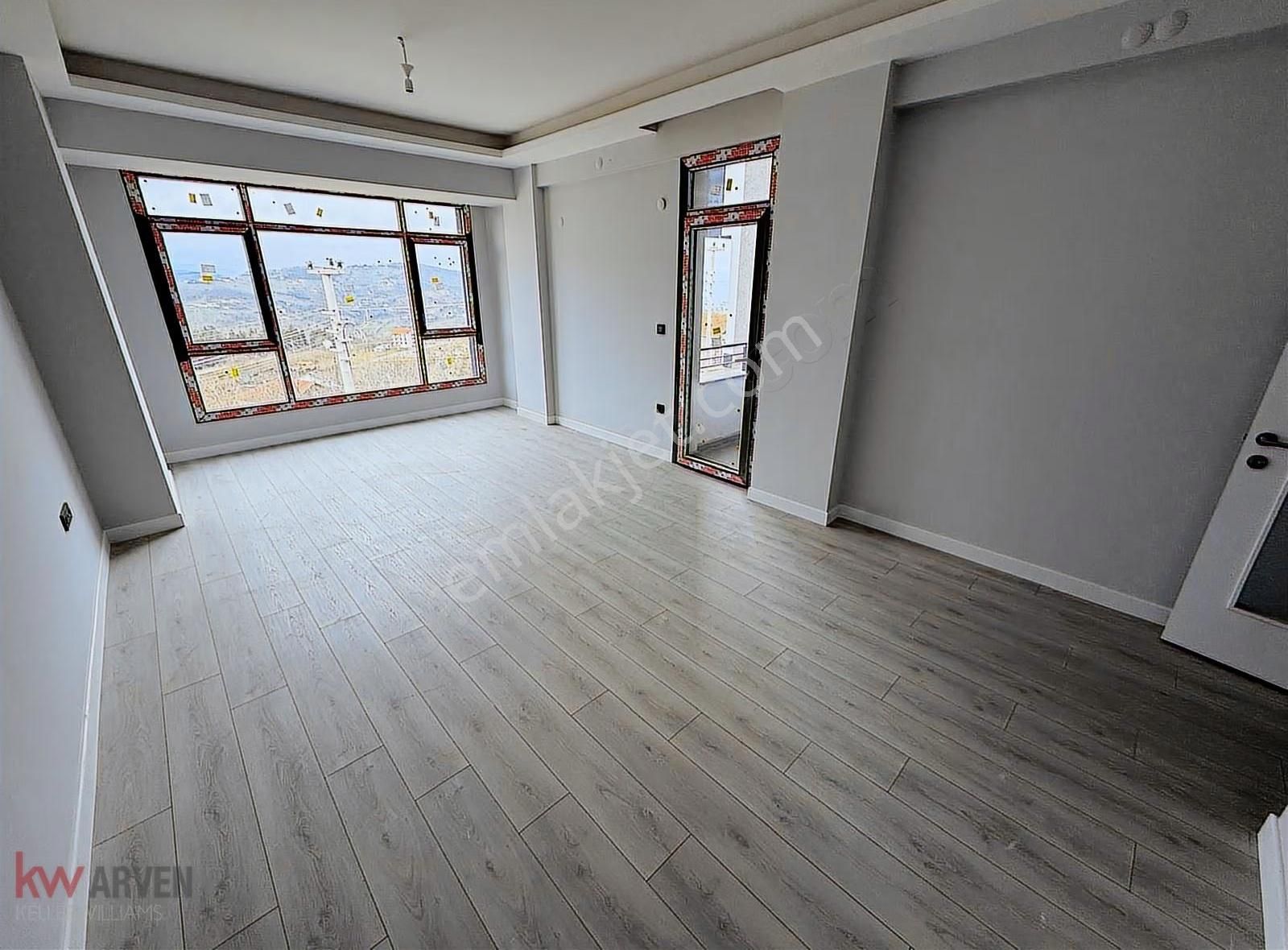 Mezire Başiskele'de Site İçinde Ebeveyn Banylu Satılık 2+1 Daire - Görsel 22