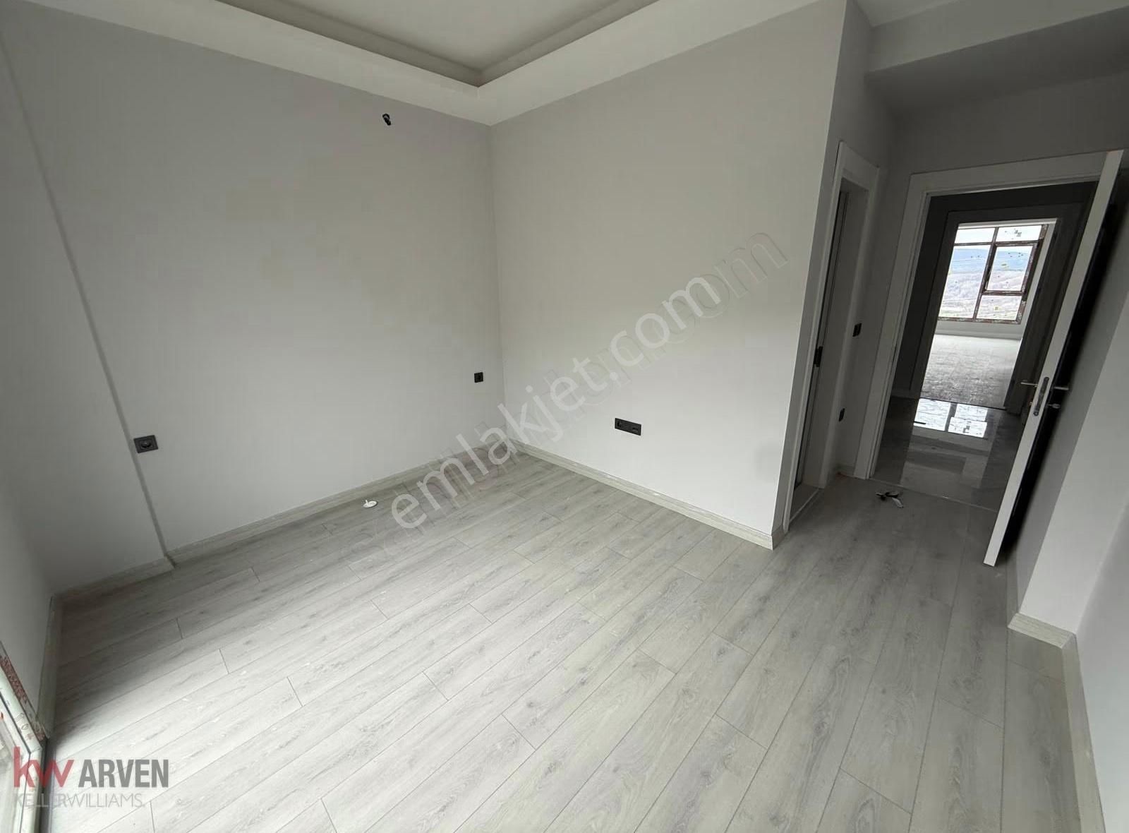 Mezire Başiskele'de Site İçinde Ebeveyn Banylu Satılık 2+1 Daire - Görsel 13