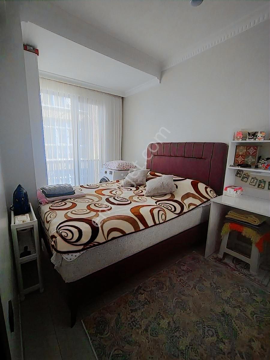 Bağlarbaşı Mahallesi'nde 5 Yaşında 2+1 Arakat Asansörlü - Görsel 13