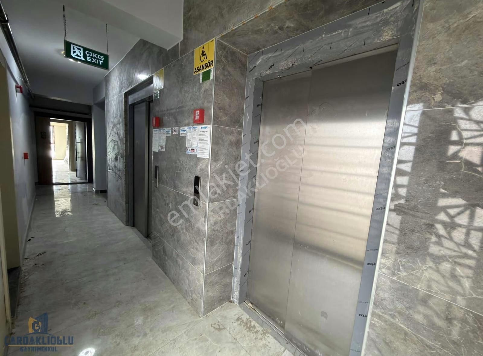 Site İçerisinde Kapalı Otoparklı Deniz Manzaralı Sıfır 3+1 - Görsel 19