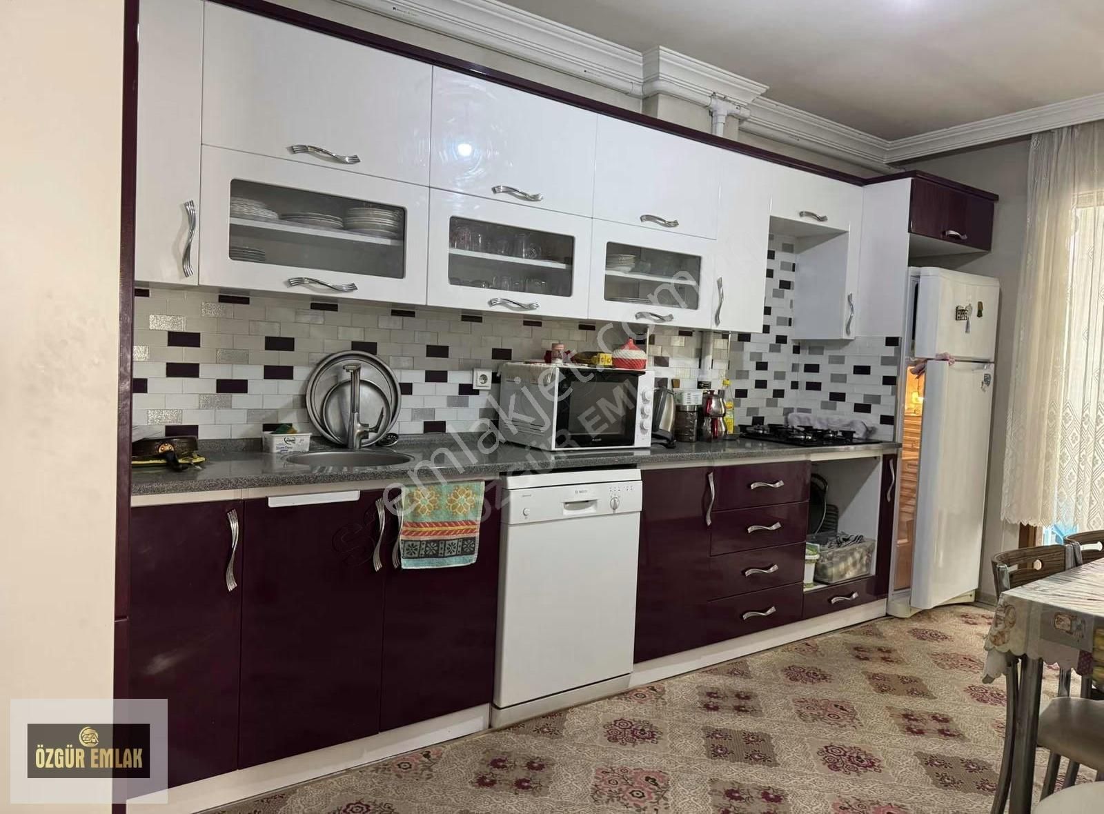 Özgür Emlaktan Merkezde 10 Yıllık 3+1 Daire - Görsel 17