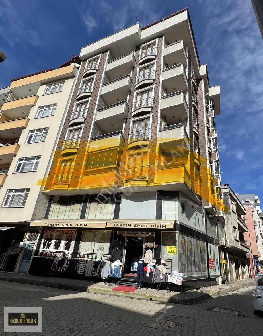 Özgür Emlaktan Merkezde 10 Yıllık 3+1 Daire - Görsel 12