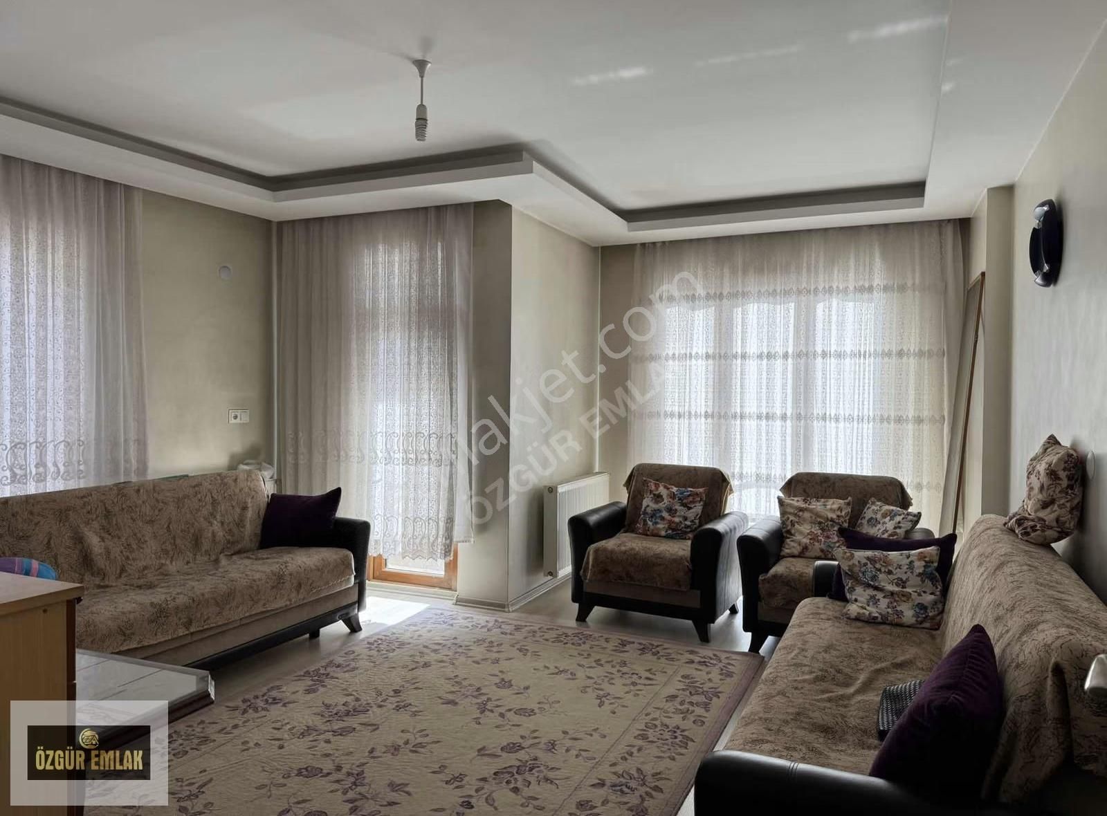 Özgür Emlaktan Merkezde 10 Yıllık 3+1 Daire - Görsel 3