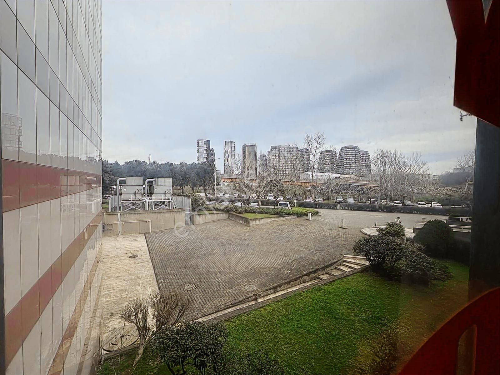 Remax Select-dünya Ticaret Merkezi- Giriş Kat Ofis-büro - Görsel 6