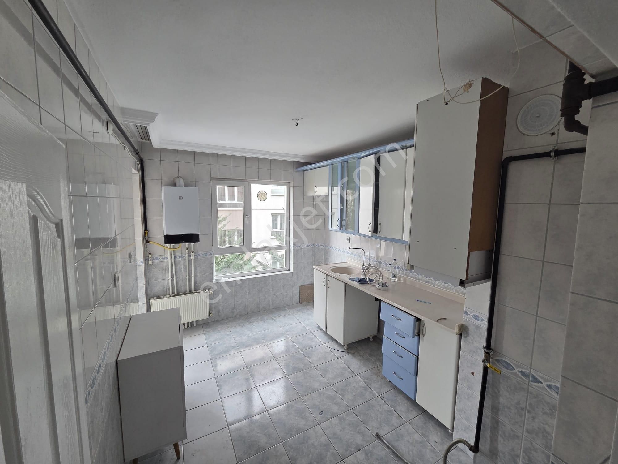 Batıkent Batısitesi Mahallesi Egemen Sitesi Arakat 3+1 Kiralık Daire - Görsel 17