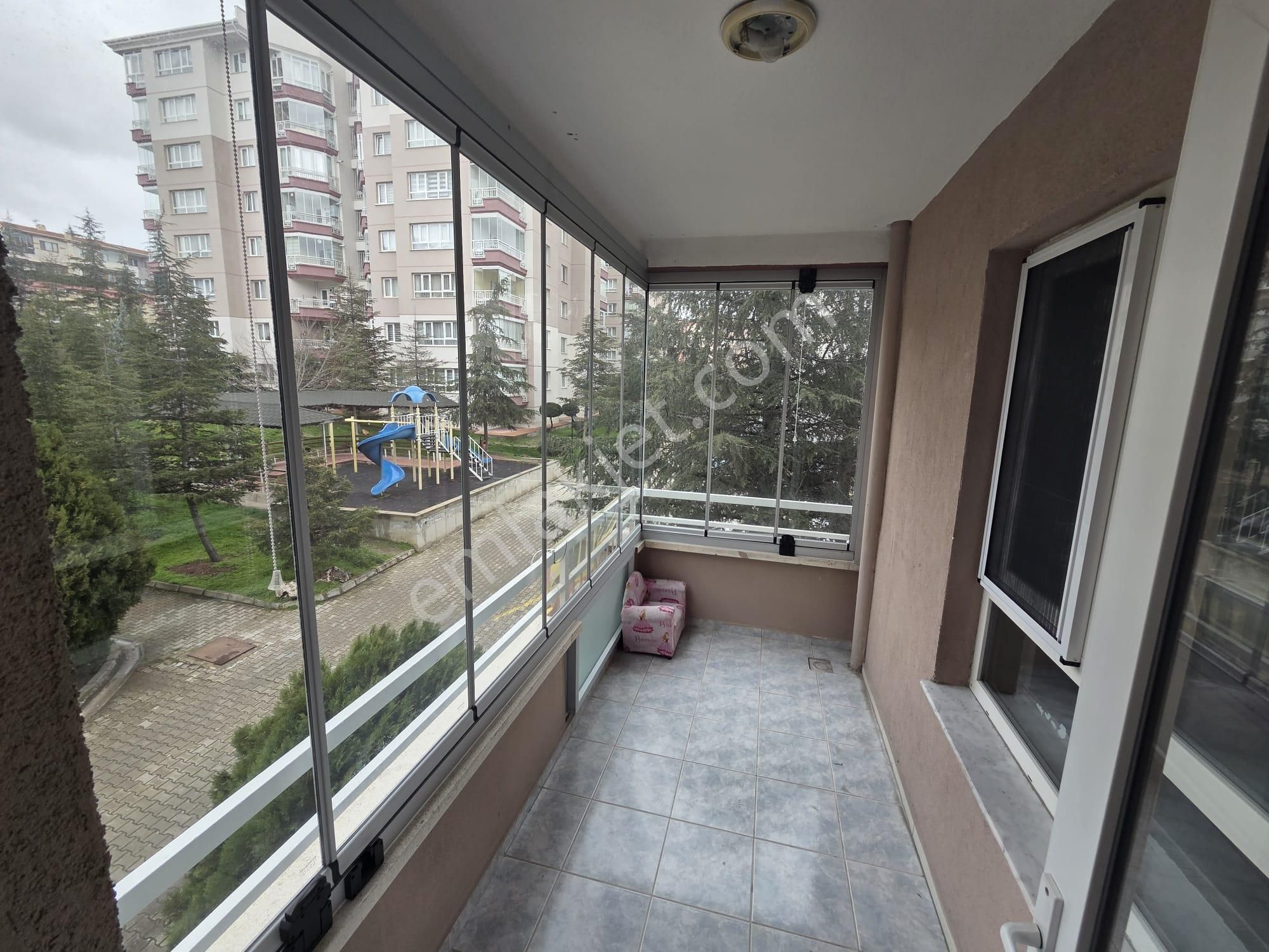 Batıkent Batısitesi Mahallesi Egemen Sitesi Arakat 3+1 Kiralık Daire - Görsel 16