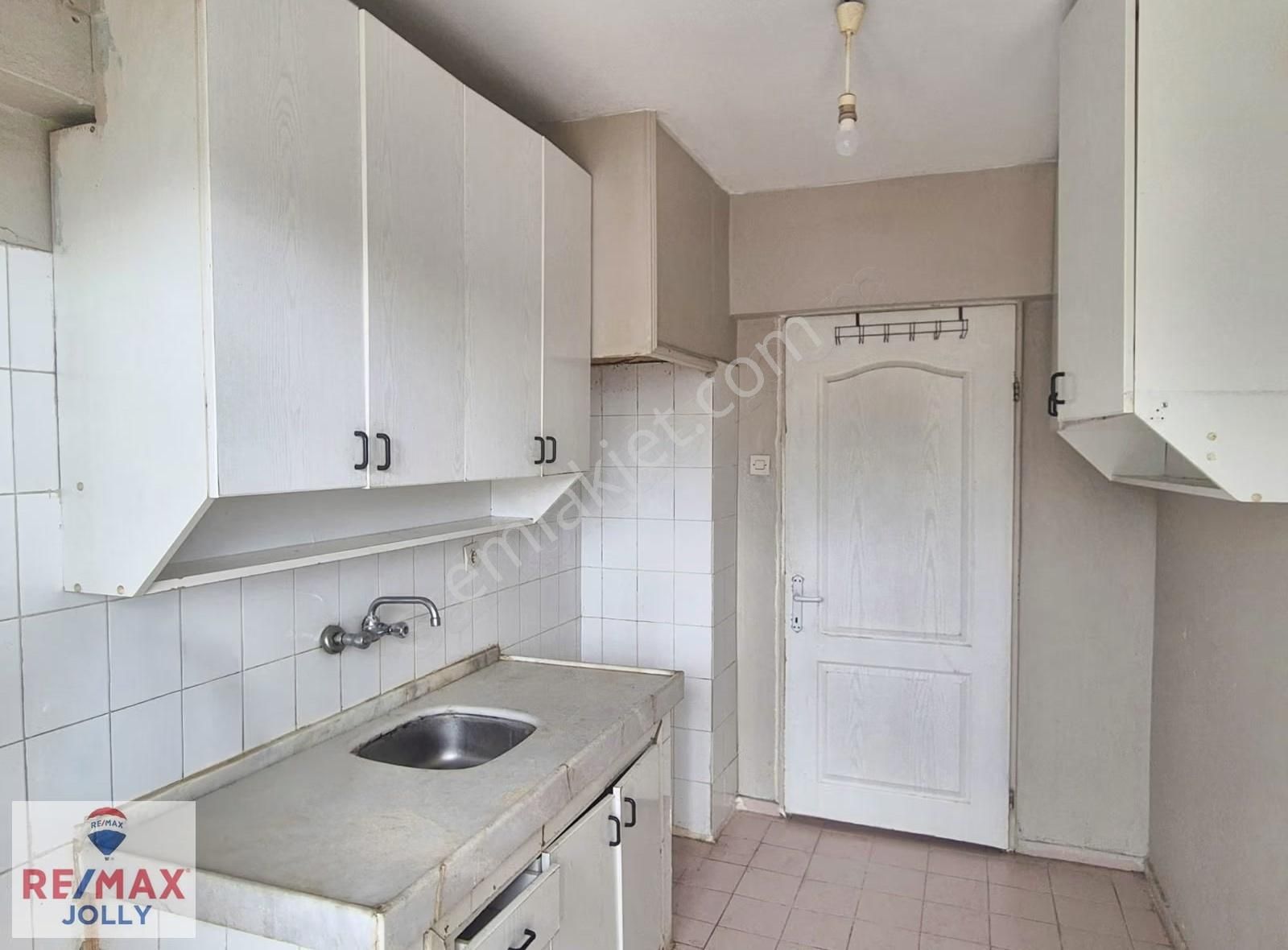 İzmir Bornova Evka-4 Mahallesinde 2+1 Satılık Ara Kat Daire - Görsel 9