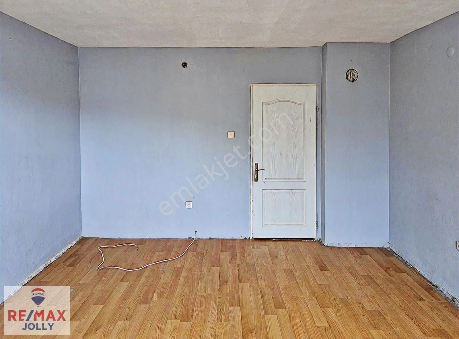 İzmir Bornova Evka-4 Mahallesinde 2+1 Satılık Ara Kat Daire - Görsel 8