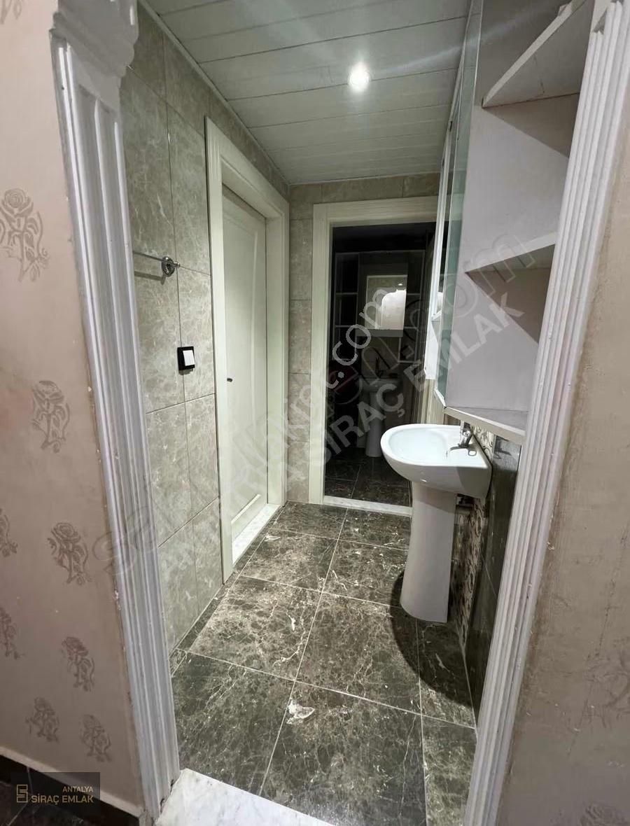 Kızılarıkta Kiralık 2+1 Daire Asansörlü Doğalgazlı Cam Balkonlu - Görsel 3