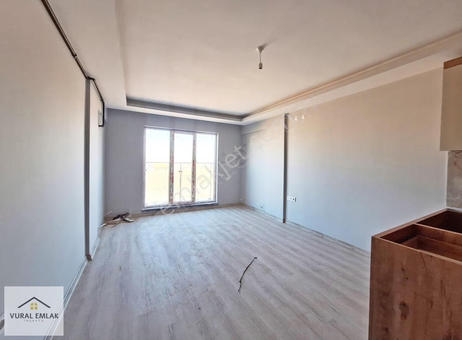 Vural Emlaktan 2+1 İskanlı Cam Balkonlu 105m2 Son Daire Acill - Görsel 8