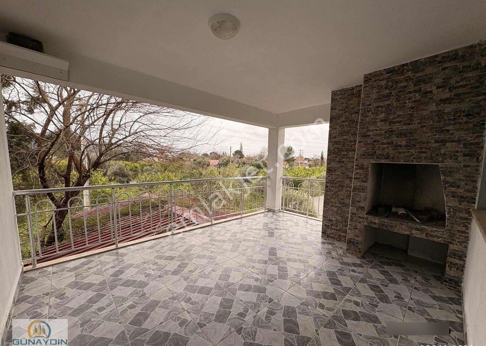 Muğla Ortaca Gölbaşı Mah. Kapalı Mutfak 3+1 Geniş Kiralık Daire