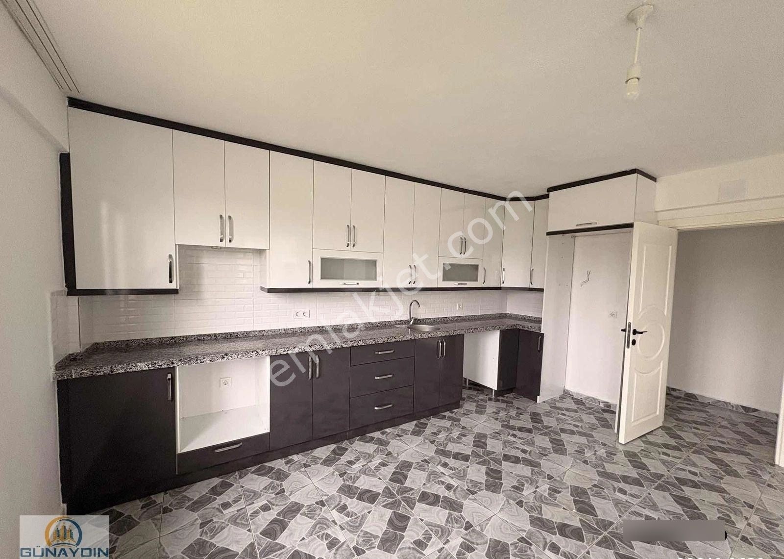 Muğla Ortaca Gölbaşı Mah. Kapalı Mutfak 3+1 Geniş Kiralık Daire - Görsel 5