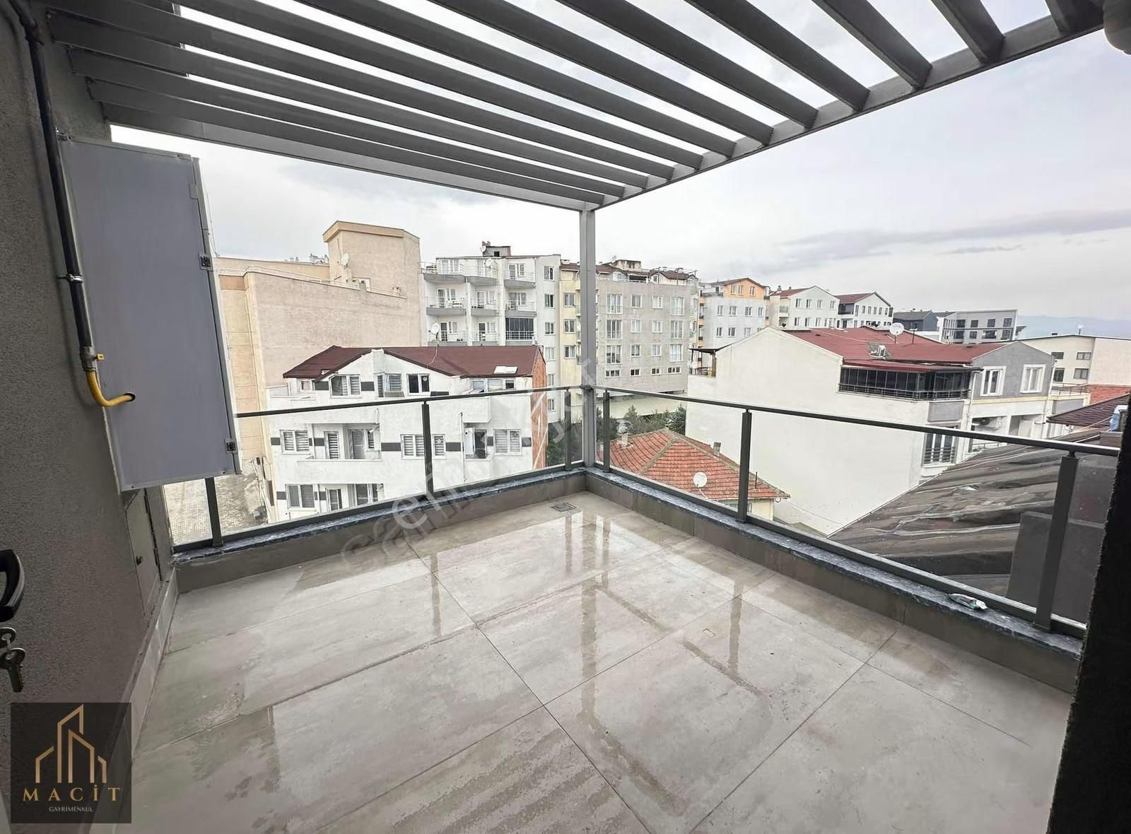 Macit'den Görükle Dumlupınar Mah'de Satılık Eşyalı 1+1 Daire - Görsel 30