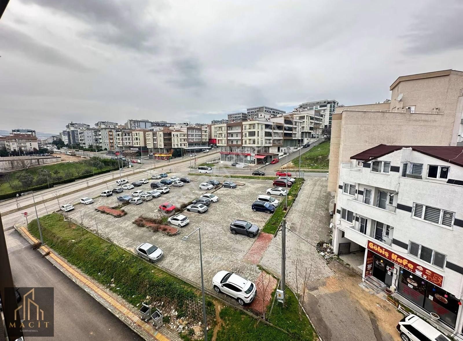 Macit'den Görükle Dumlupınar Mah'de Satılık Eşyalı 1+1 Daire - Görsel 25