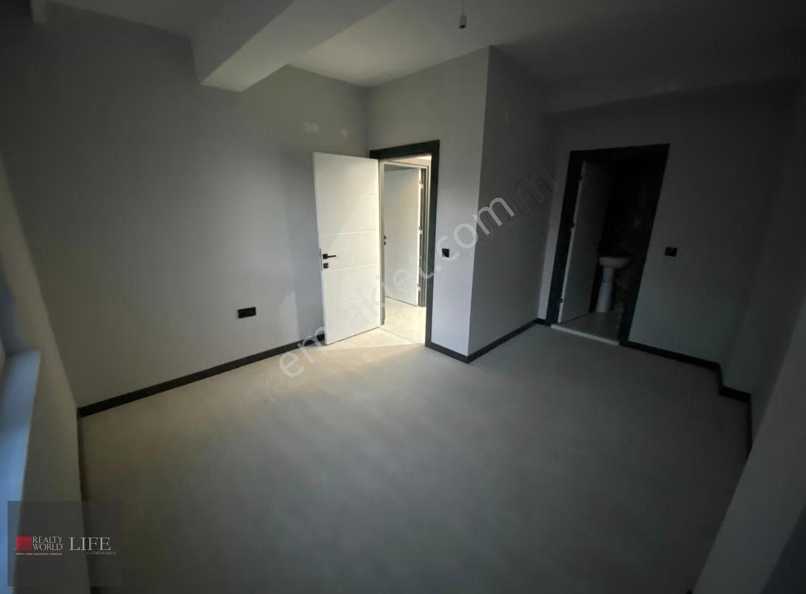 Rw Lıfe// Çamlıca Mh Tombakzade Cd Yakını Satılık 2+1 Daire - Görsel 13