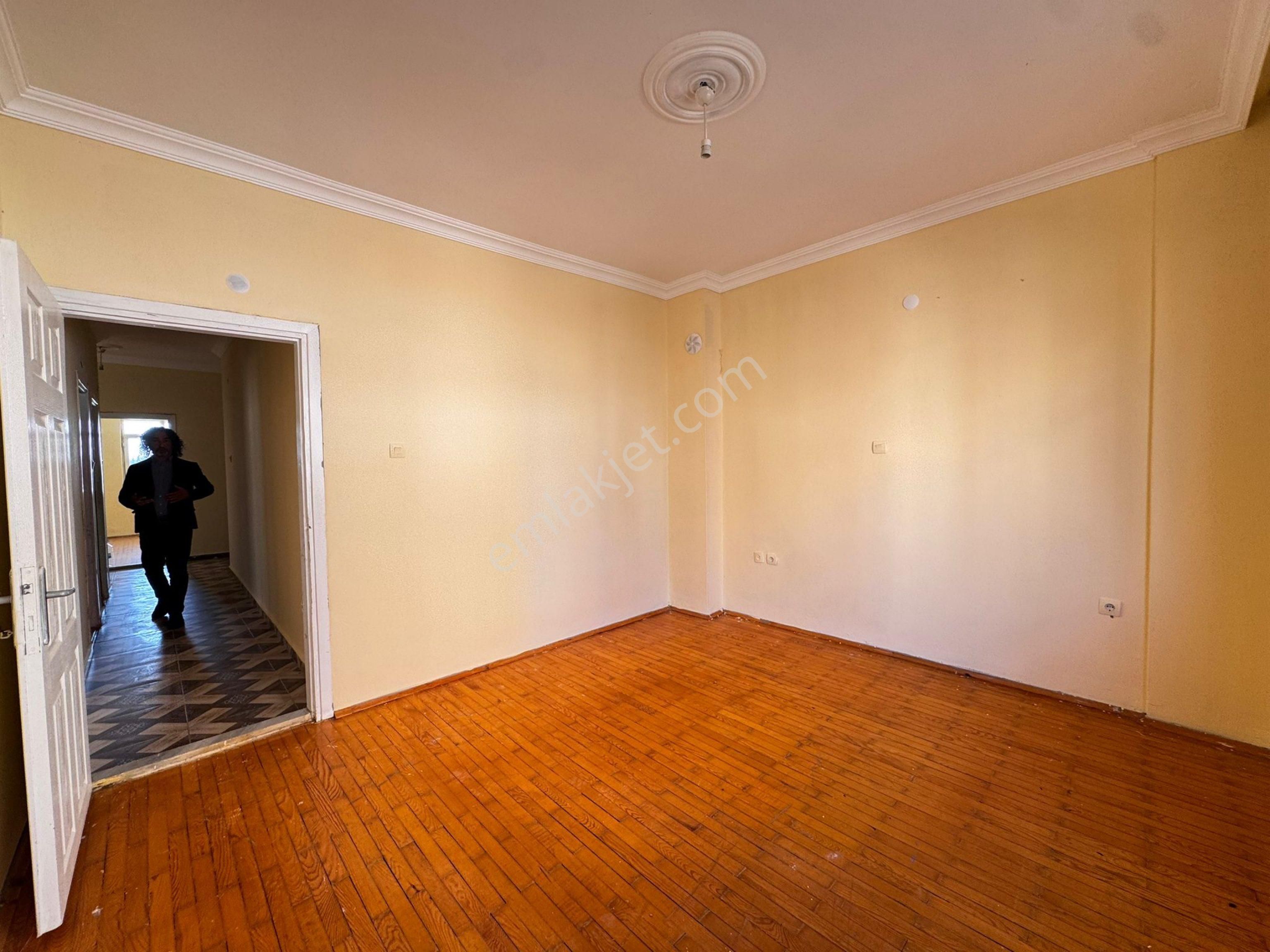 Kepez Güzelkent Sitesinde 3+1 Geniş Ara Katta Kiralık Daire - Görsel 2