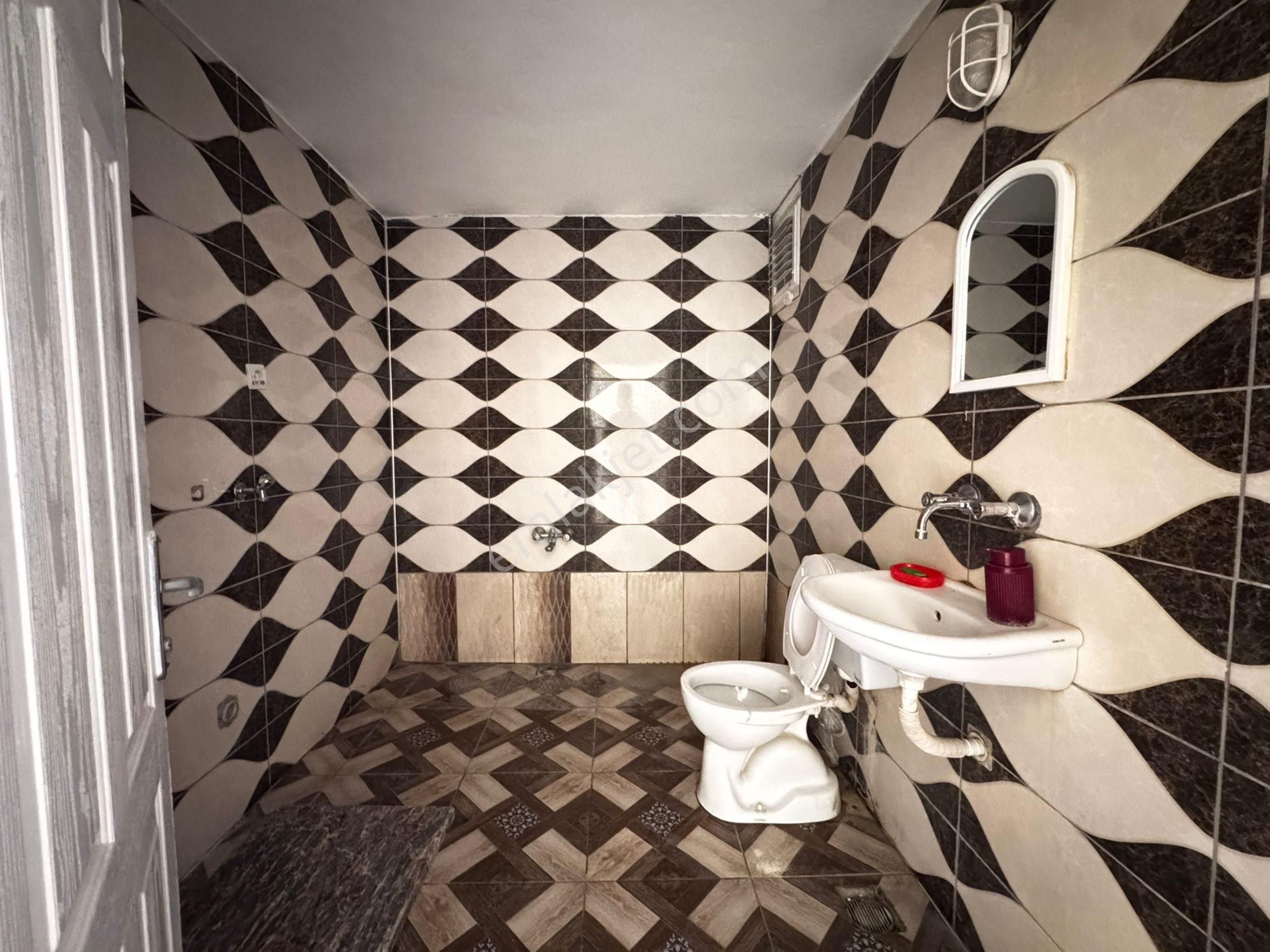 Kepez Güzelkent Sitesinde 3+1 Geniş Ara Katta Kiralık Daire - Görsel 10