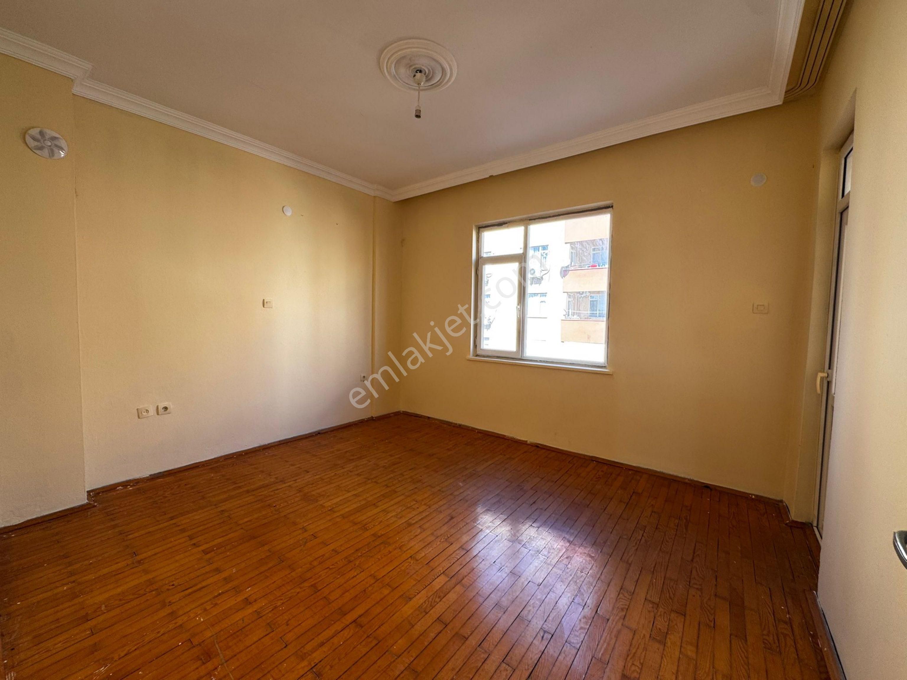 Kepez Güzelkent Sitesinde 3+1 Geniş Ara Katta Kiralık Daire - Görsel 3