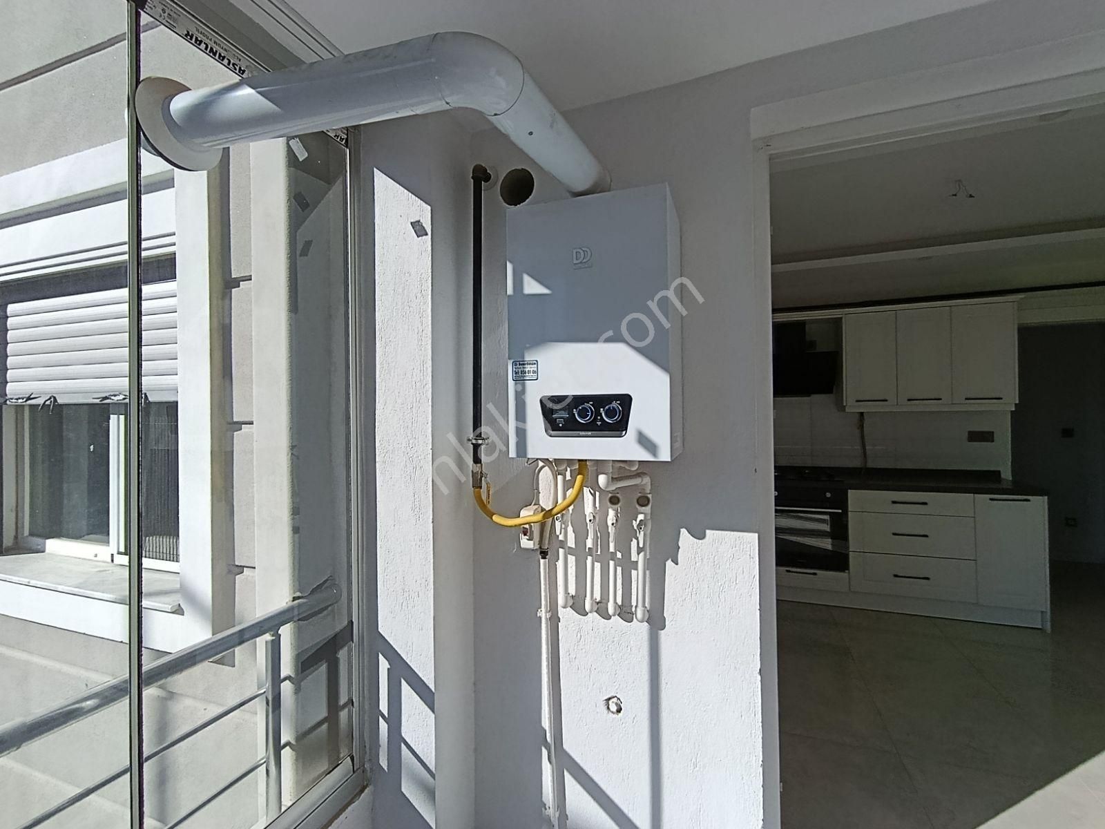 Muratbey'de Köşe Konumlu Aydınlık Ve Ferah 2+1 Kiralık Daire - Görsel 23