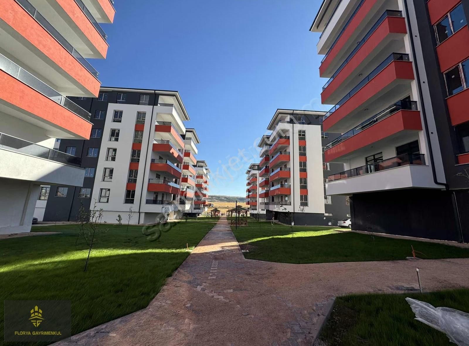 Site İçi Sıfır Lüks Ara Kat Kiralık 2+1 Daire