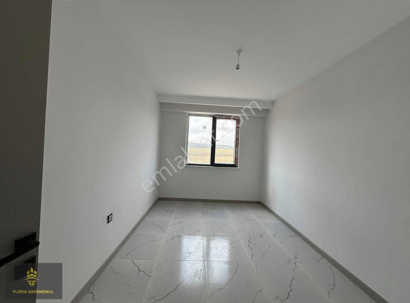 Site İçi Sıfır Lüks Ara Kat Kiralık 2+1 Daire - Görsel 5