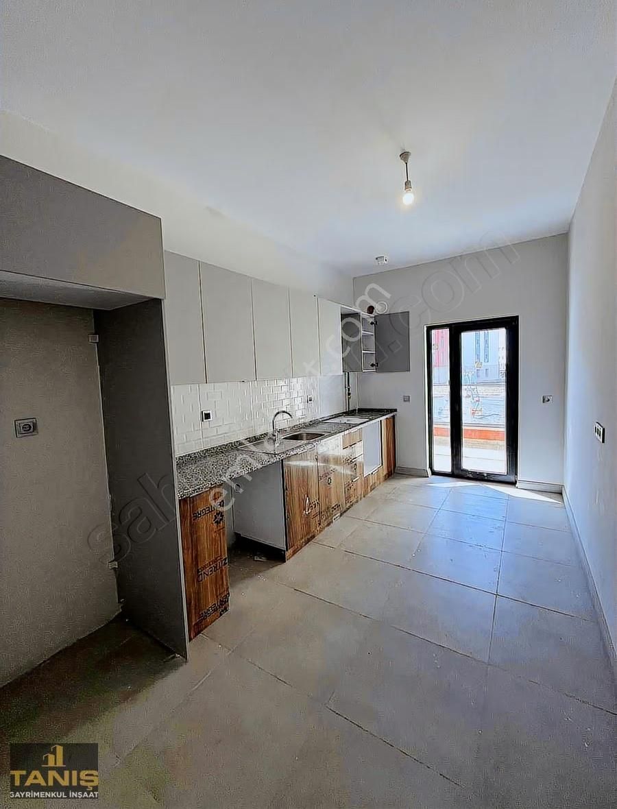 Yüreğir Şehit Erkut Akbay Mah Kiralık 3+1 Geniş Oturumlu Daire - Görsel 16