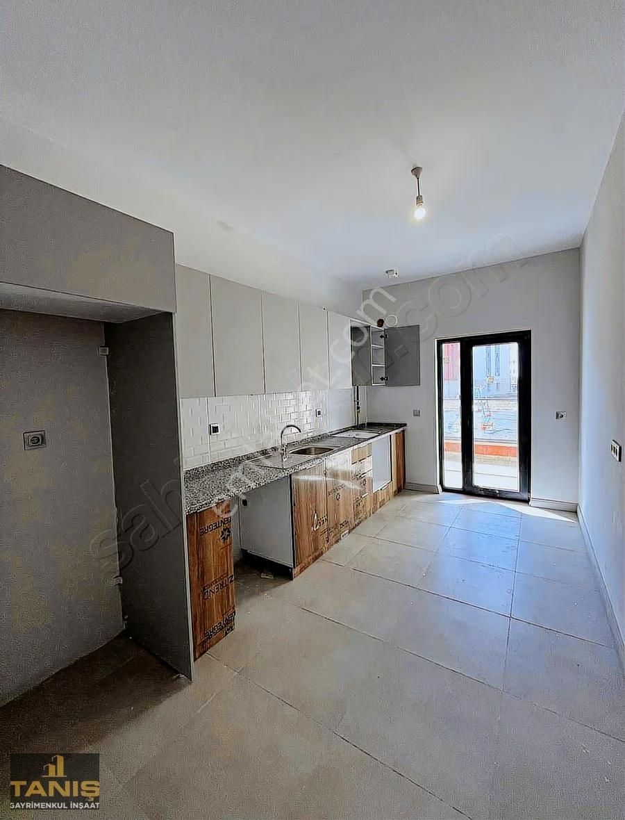 Yüreğir Şehit Erkut Akbay Mah Kiralık 3+1 Geniş Oturumlu Daire