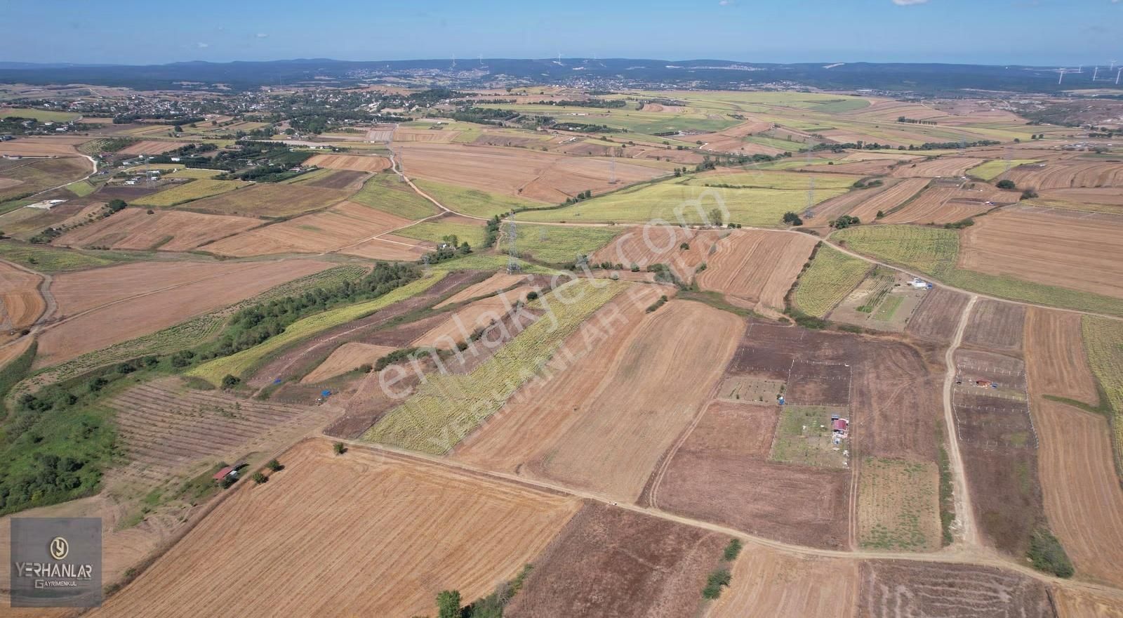 Silivri Akören'de Köye 5 Dakika Mesafede 25oo M² Arsa