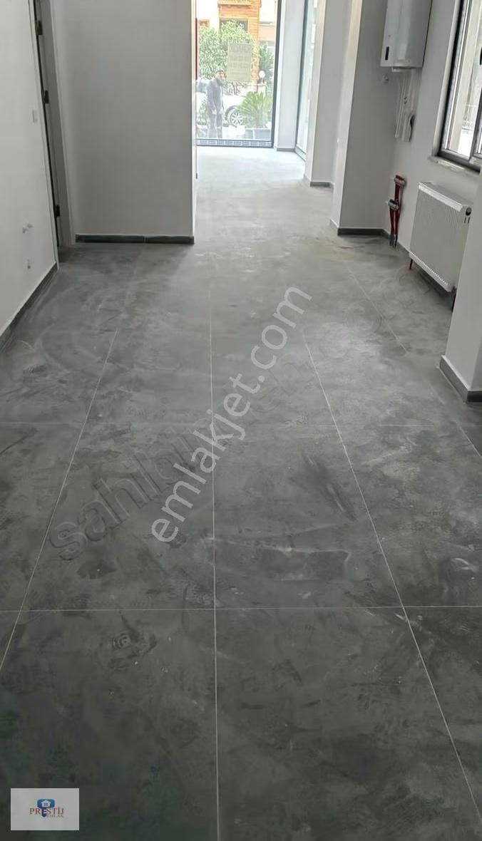 Elalmış Cad Sevği Sokakta Yeni İskanlı Binada Düz Giriş Dükkan - Görsel 12