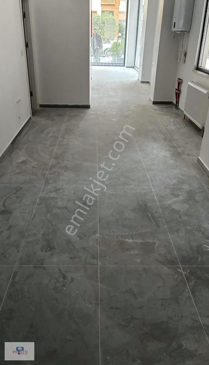 Elalmış Cad Sevği Sokakta Yeni İskanlı Binada Düz Giriş Dükkan - Görsel 15