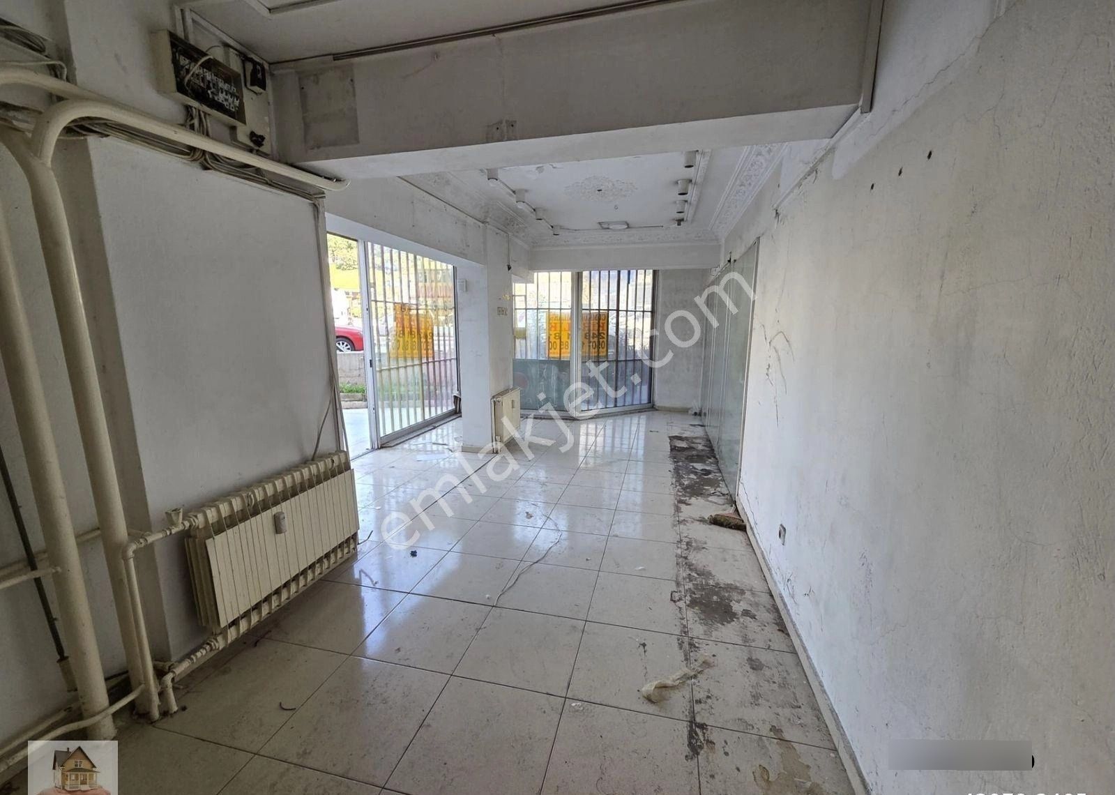 Göztepe Metro Yanında Cadde Üzeri 30m2 Ve Önünde 40-50 M2 Bahçesi Olan Kiralık Dükkan - Görsel 8