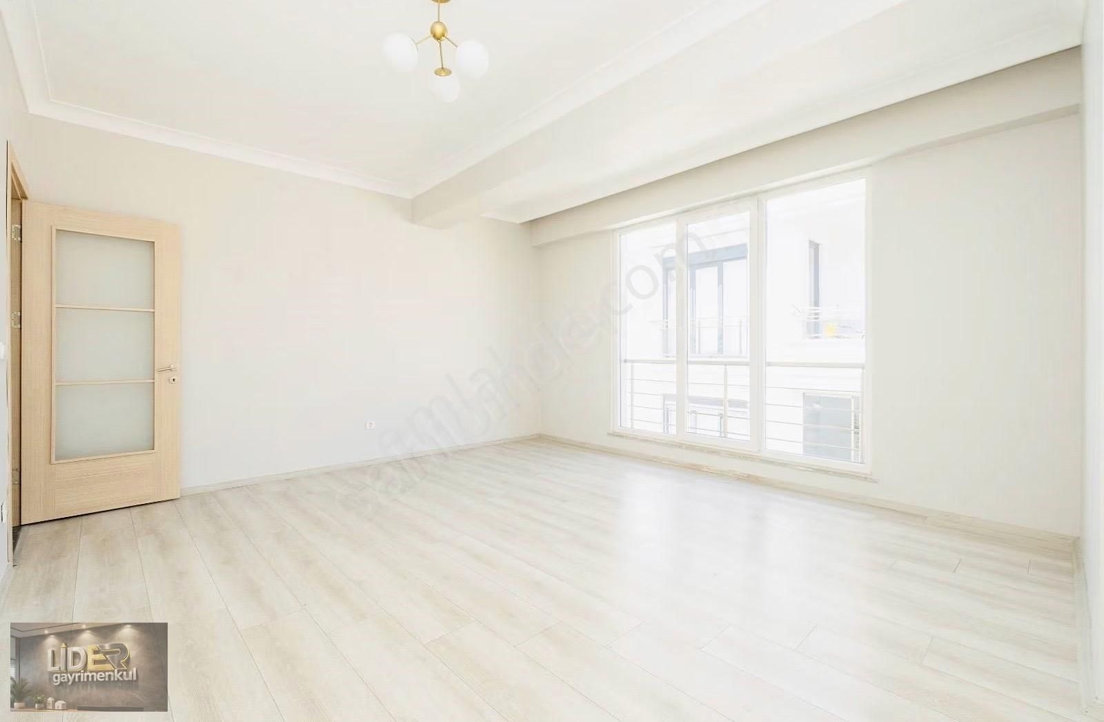 Lider'den Küçükyalı Metro Yakın Geniş M2 Fırsat 4+2 Dubleks