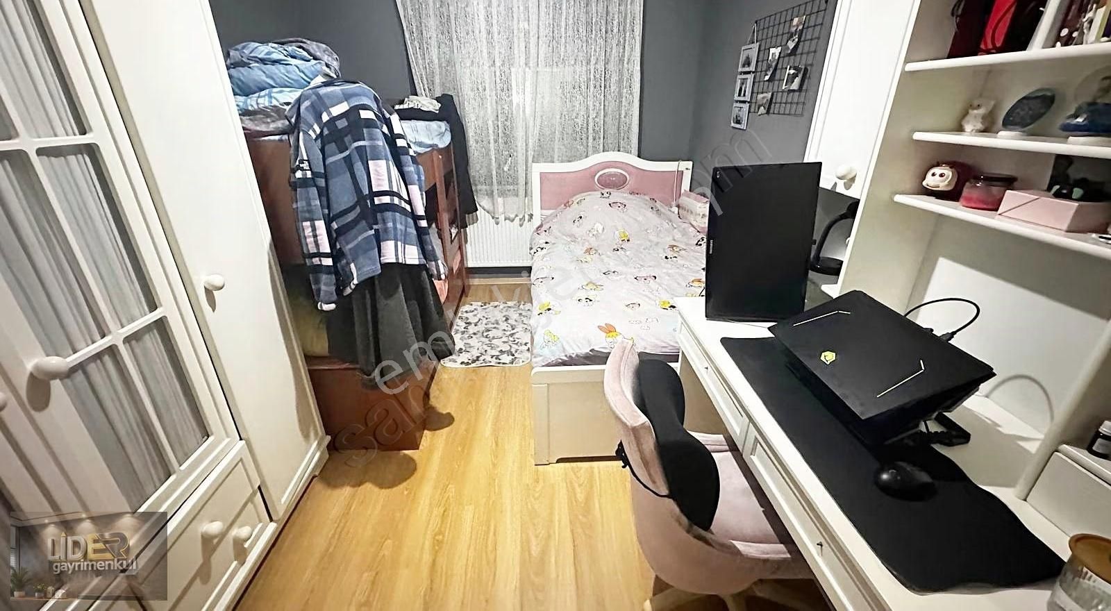 Lider'den Metroya Yakın Butik Sitede Geniş Teraslı 1+1 Daire - Görsel 3