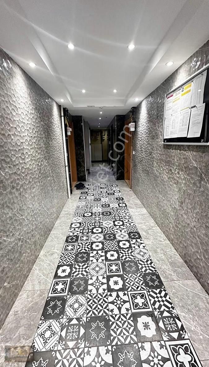 Lider'den Metroya Yakın Butik Sitede Geniş Teraslı 1+1 Daire - Görsel 11