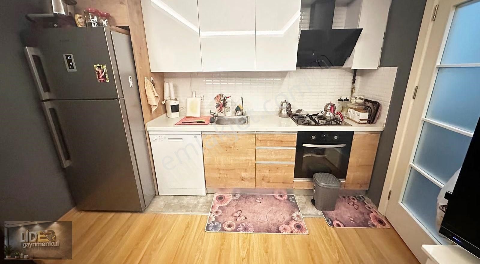 Lider'den Metroya Yakın Butik Sitede Geniş Teraslı 1+1 Daire - Görsel 6